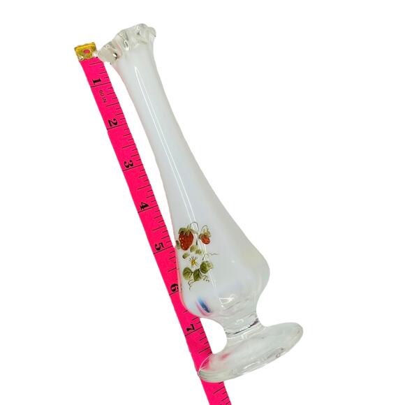 VTG Fenton Art Glass Flower BUD VASE 8” Signed Hand Painted Strawberry White - Picture 5 of 6